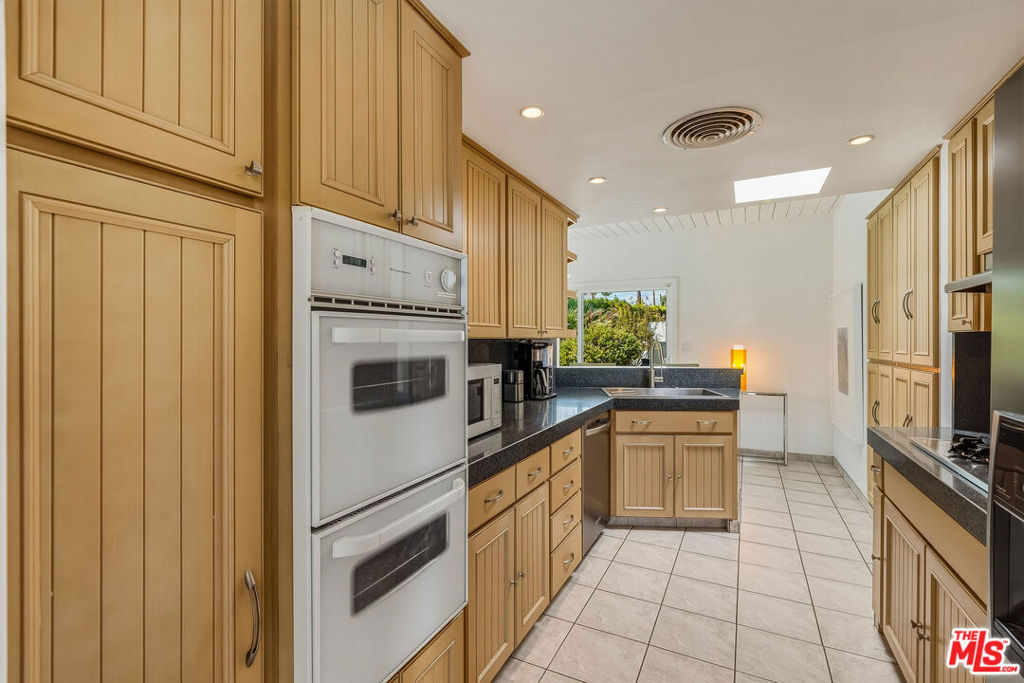 275 North Michelle Road Palm Springs, CA 92262 - Photo 21 of 43 Gallery Image 21