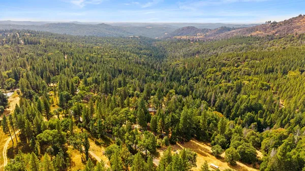 $515,000 | 8061 Happy Valley Road, Somerset, CA 95684