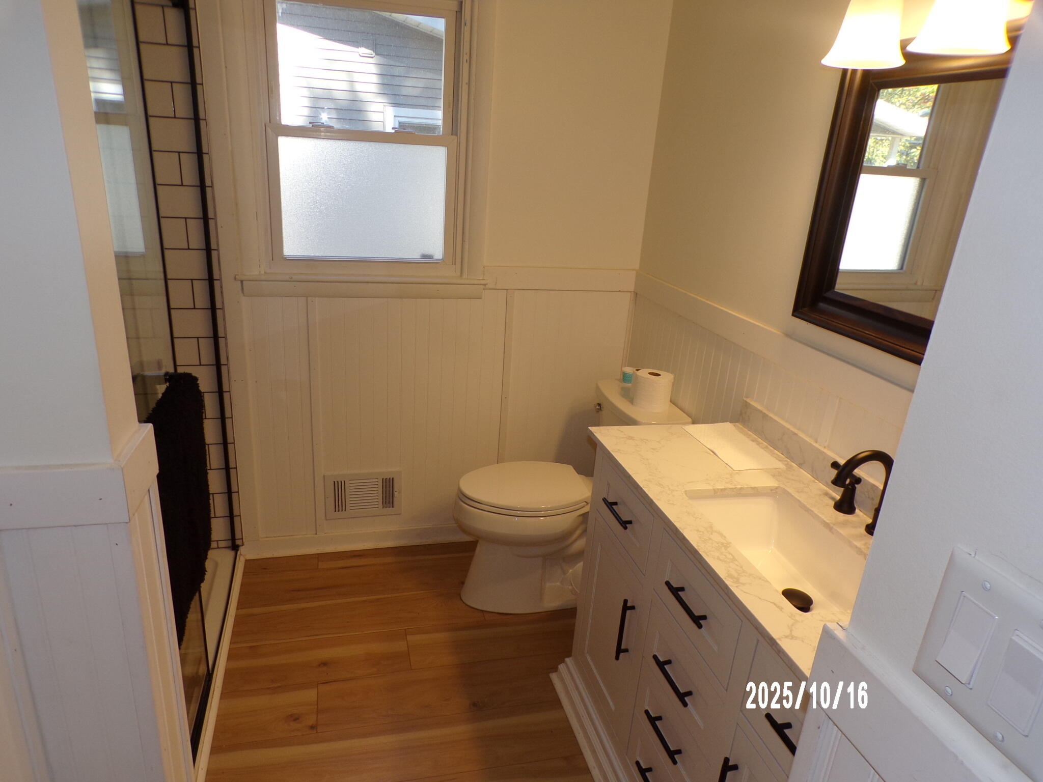 210 North Division Street Spring Lake, MI 49456 - Photo 7 of 13 107_9250