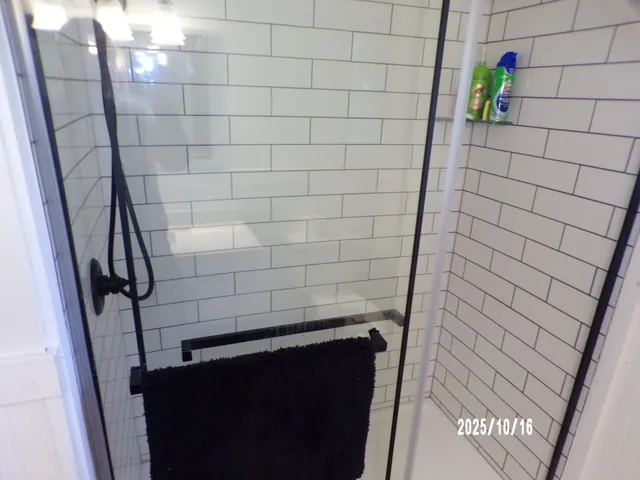 $1,500 | 210 North Division Street, Spring Lake, MI 49456