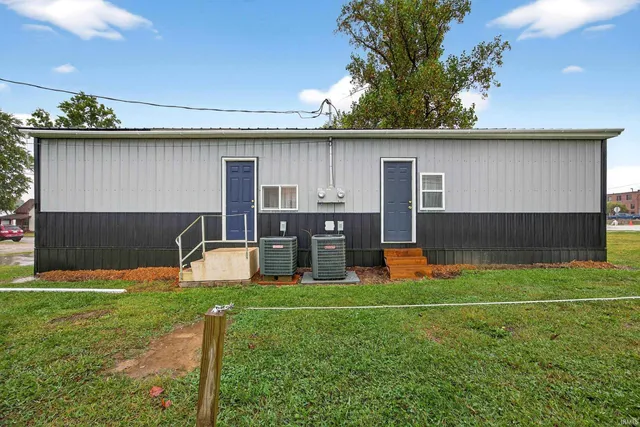 $375,000 | 607 West Warren Street, Mitchell, IN 47446