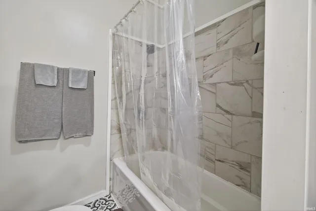 $375,000 | 607 West Warren Street, Mitchell, IN 47446