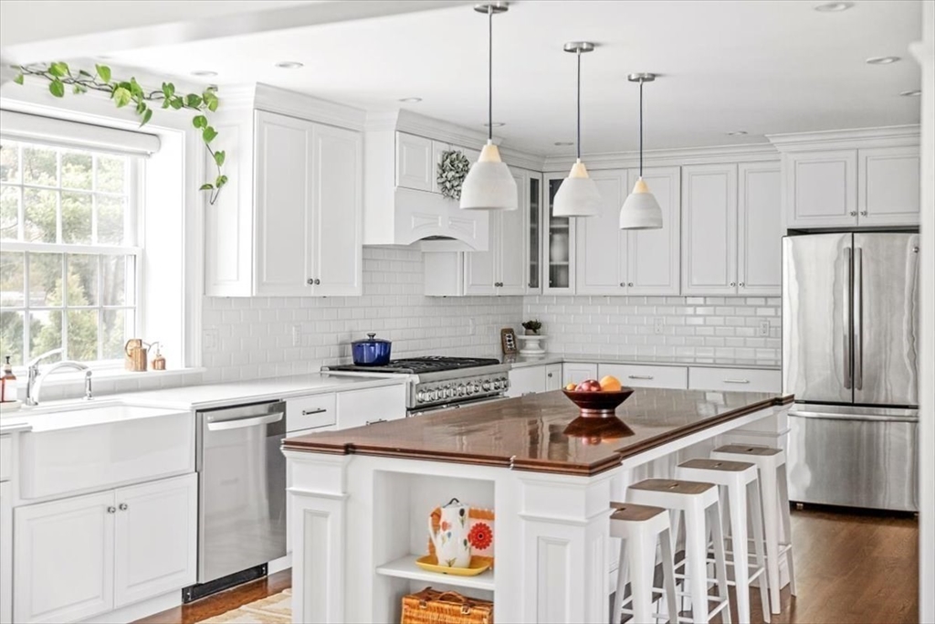 61 Rust Way Cohasset, MA 02025 - Photo 6 of 24 Gallery Image 6