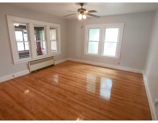 175 Bowles Park Springfield, MA 01104 - Photo 5 of 16 Gallery Image 5