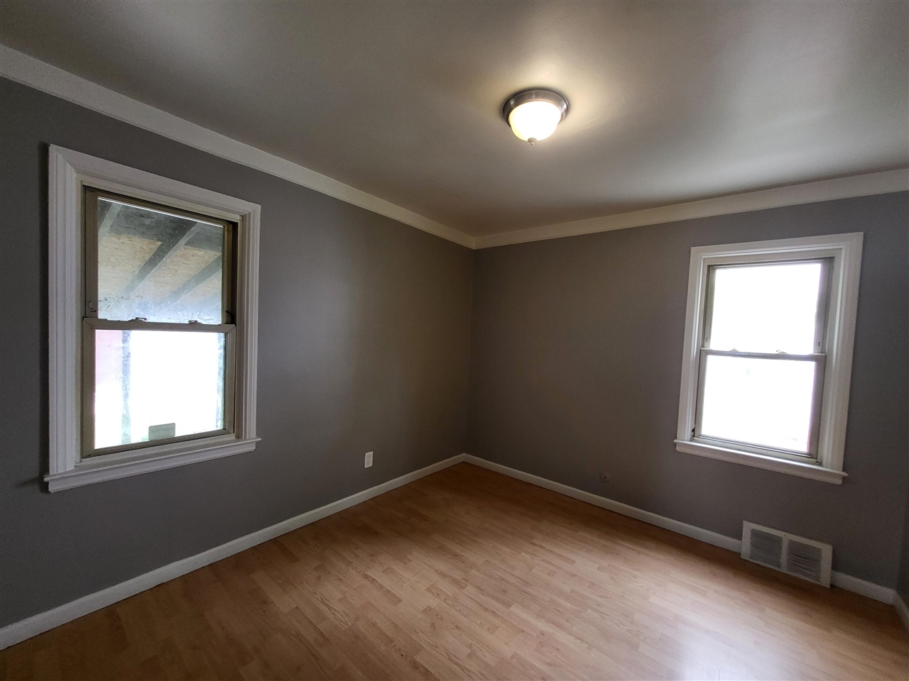 22820 Teppert Avenue Eastpointe, MI 48021 - Photo 8 of 13