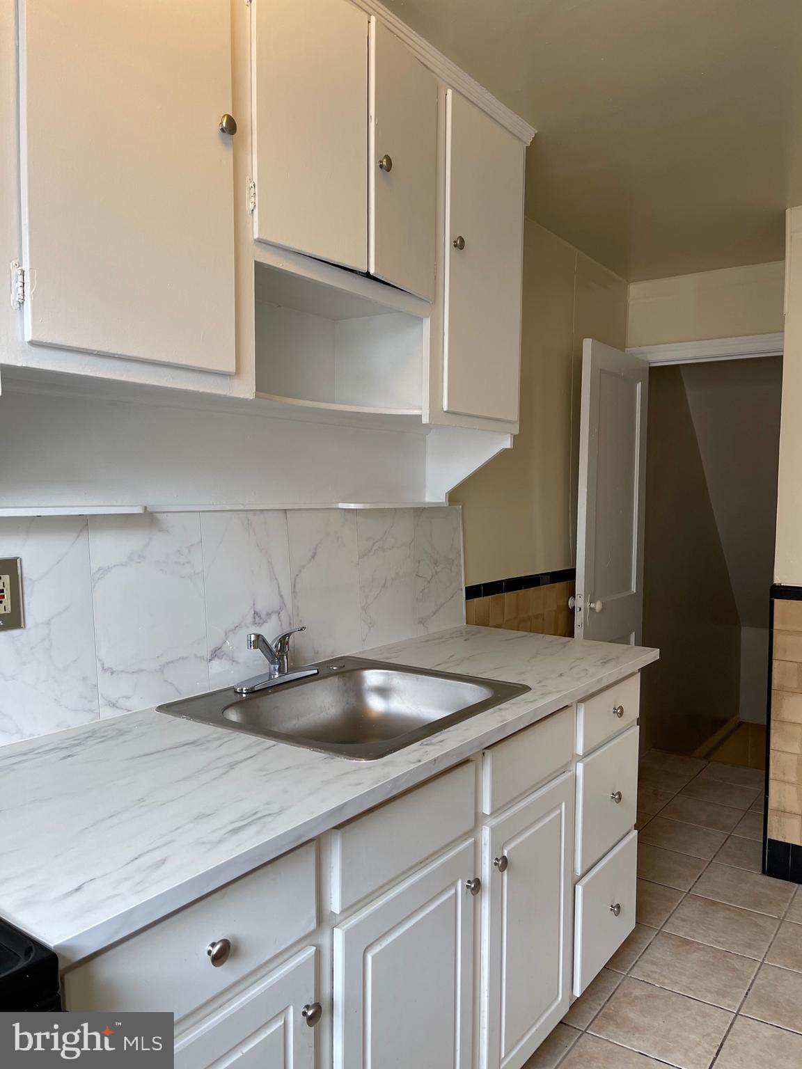 443 Glendale Road Upper Darby, PA 19082 - Photo 13 of 31