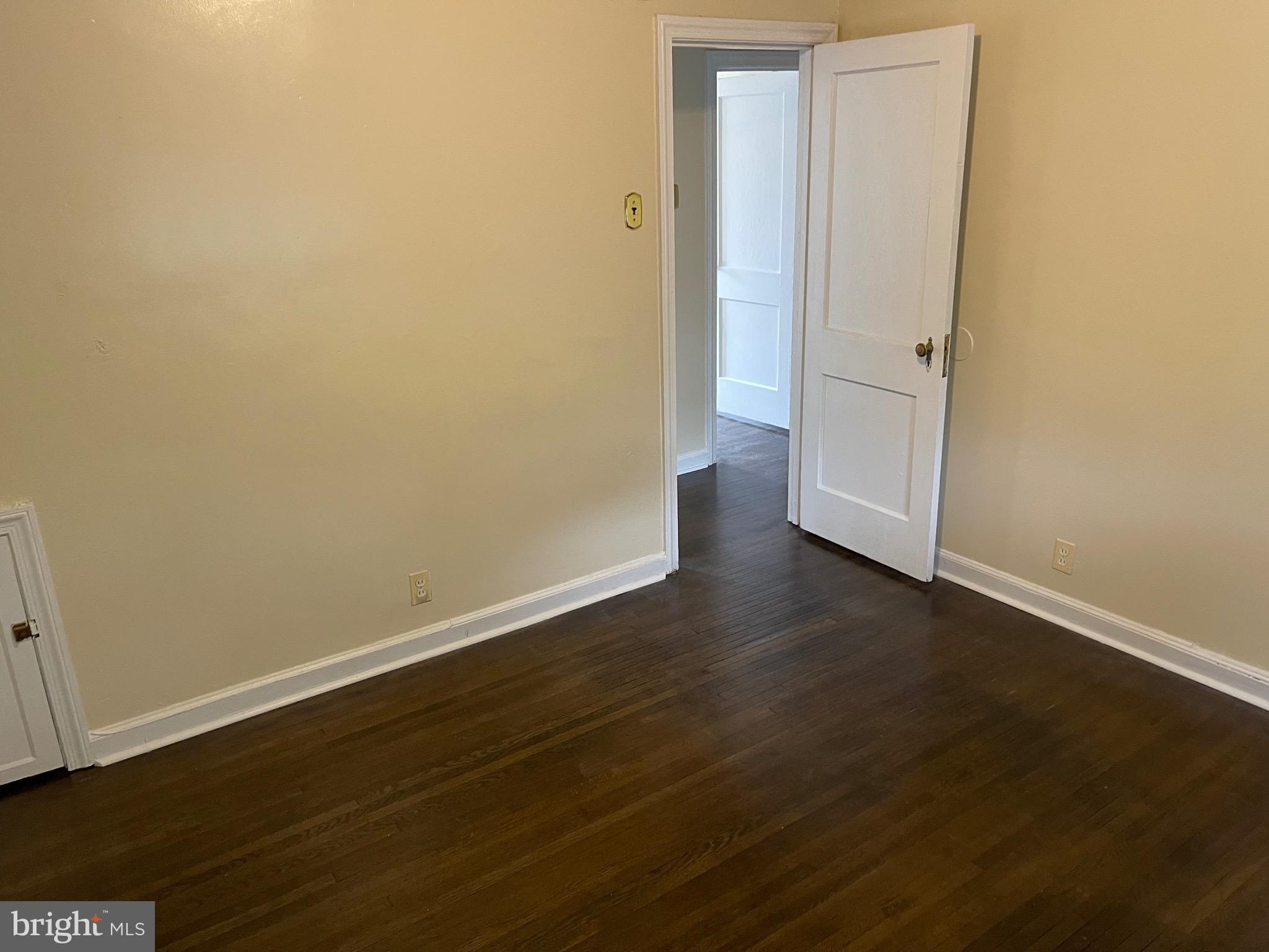 443 Glendale Road Upper Darby, PA 19082 - Photo 17 of 31