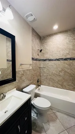 $1,700 | 57 Columbia Lane, Unit B, Palm Coast, FL 32137