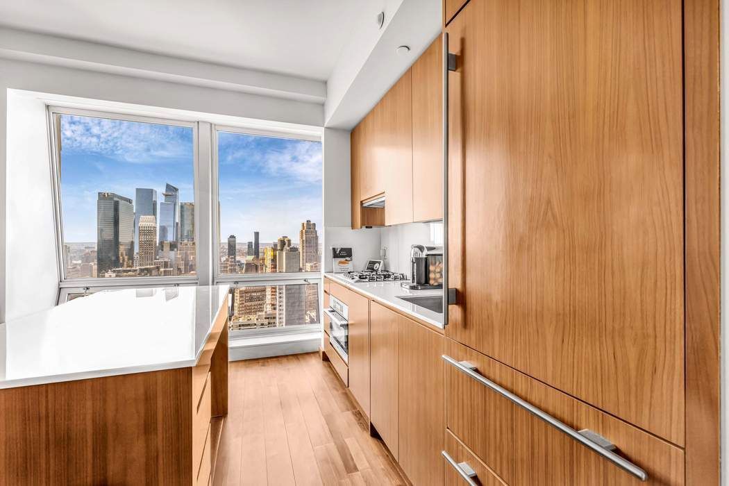 400 5th Avenue, Unit 42G Manhattan, NY 10018 - Photo 2 of 8