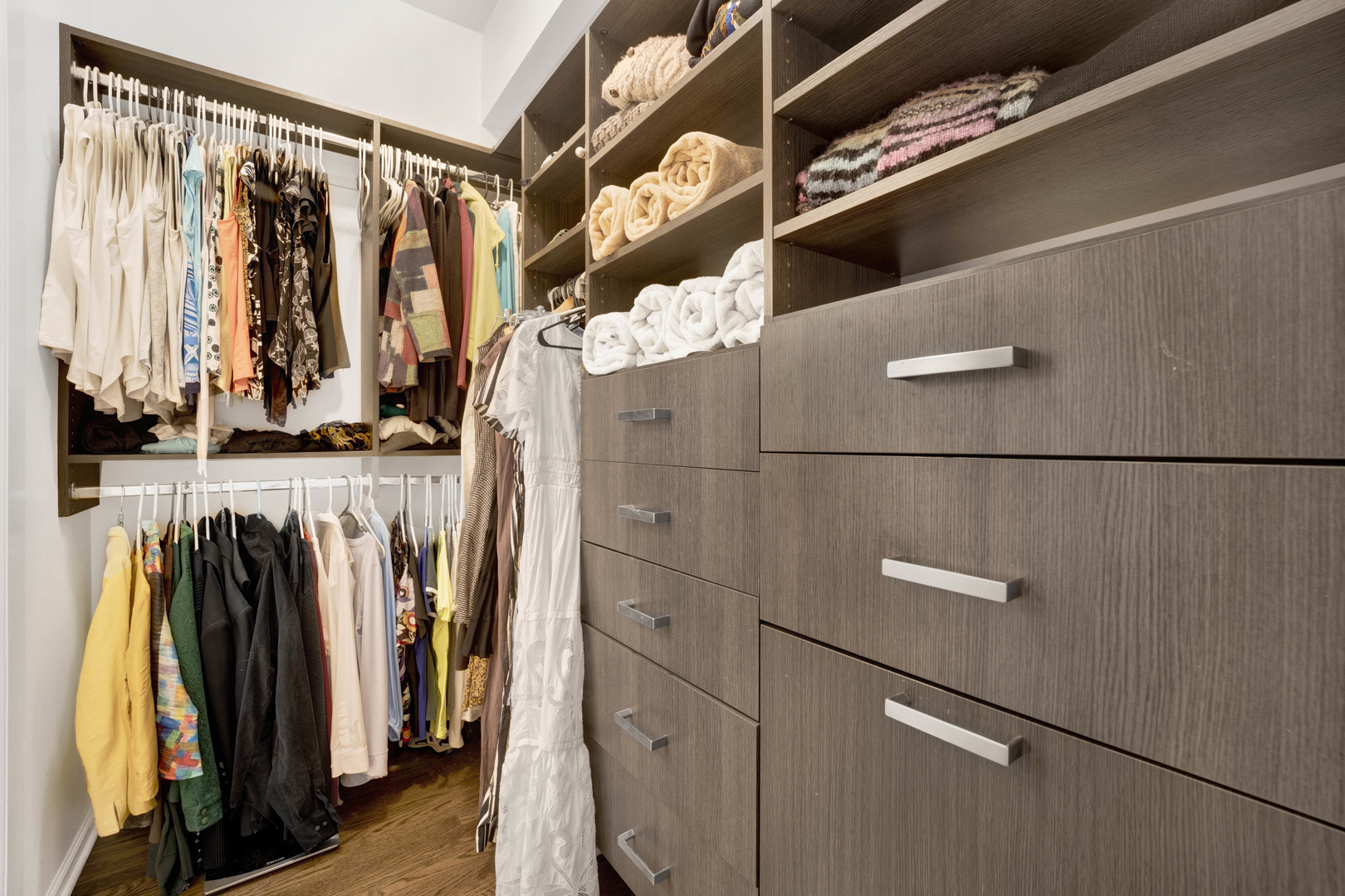 1350 West Rosedale Avenue, Unit 2 Chicago, IL 60660 - Photo 17 of 22 Gallery Image 17