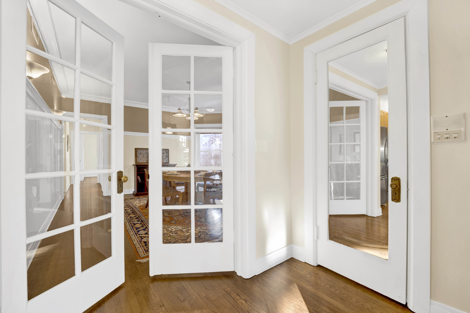 1350 West Rosedale Avenue, Unit 2 Chicago, IL 60660 - Photo 10 of 22 Gallery Image 10