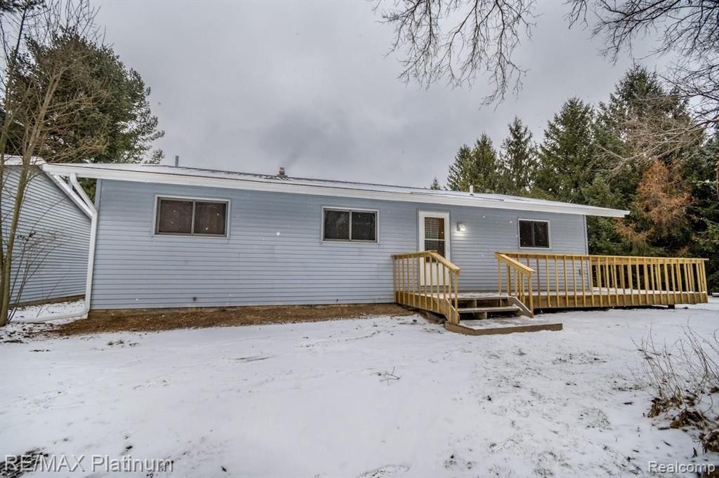 3351 East Dean Road Howell, MI 48855 - Photo 4 of 33