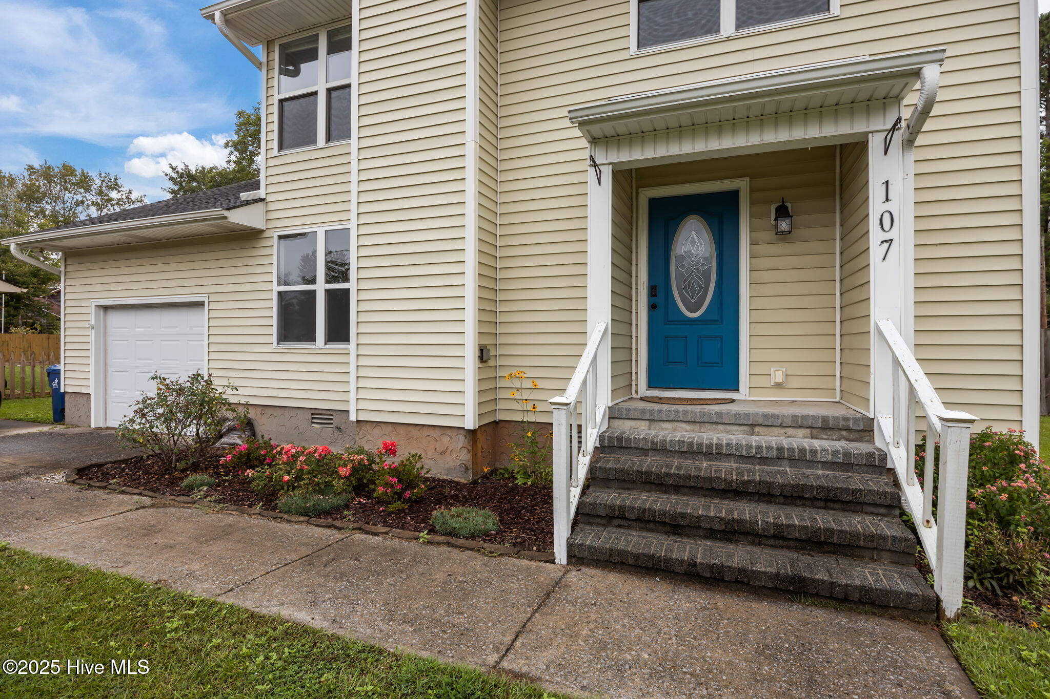 107 Quail Ridge Road Havelock, NC 28532 - Photo 2 of 30 3-web-or-mls-0C0A0619