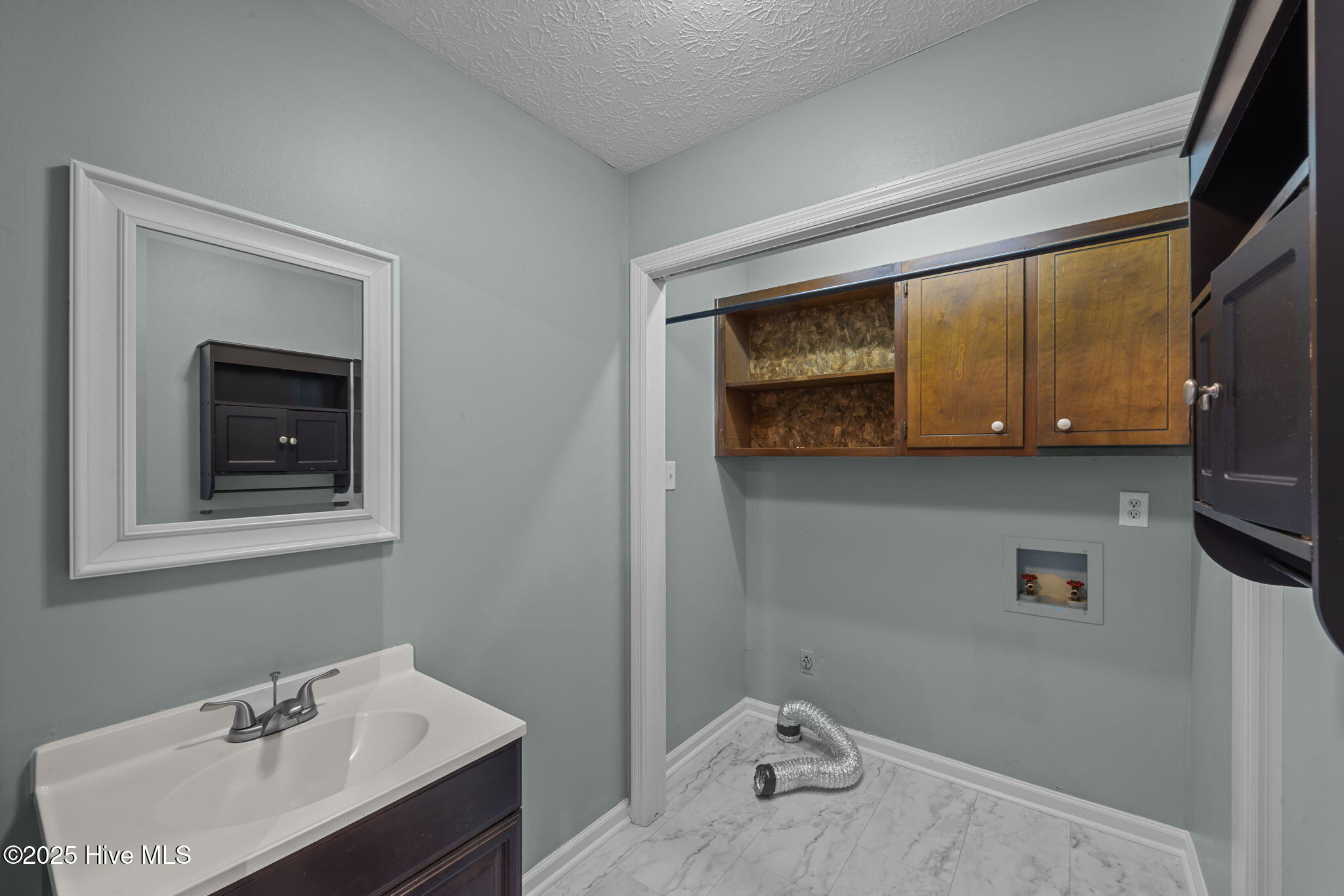 107 Quail Ridge Road Havelock, NC 28532 - Photo 10 of 30 13-web-or-mls-0C0A0555