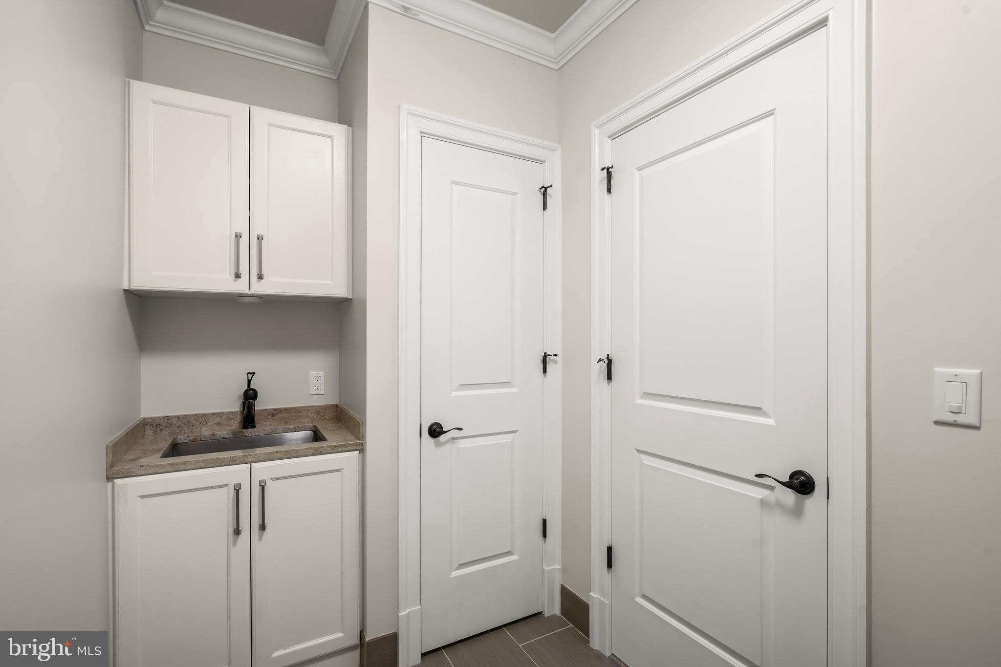 6314 Walhonding Road Bethesda, MD 20816 - Photo 29 of 46 Upper Level - Laundry Room