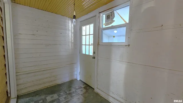 $79,999 | 1313 Newton Avenue, Johnston City, IL 62951