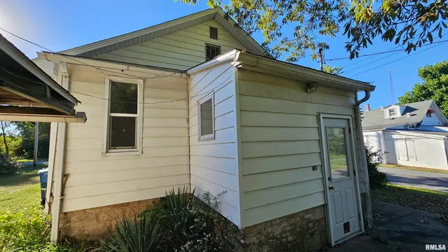 $79,999 | 1313 Newton Avenue, Johnston City, IL 62951