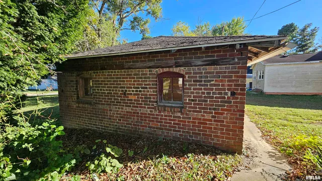 $79,999 | 1313 Newton Avenue, Johnston City, IL 62951