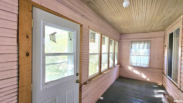 $79,999 | 1313 Newton Avenue, Johnston City, IL 62951