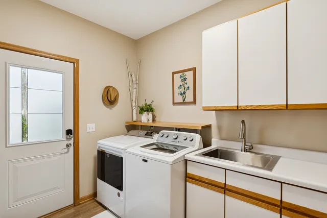 $599,900 | 600 Crosswind Lane, Lindenhurst, IL 60046