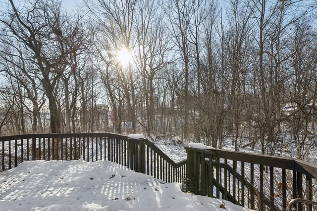 $599,900 | 600 Crosswind Lane, Lindenhurst, IL 60046