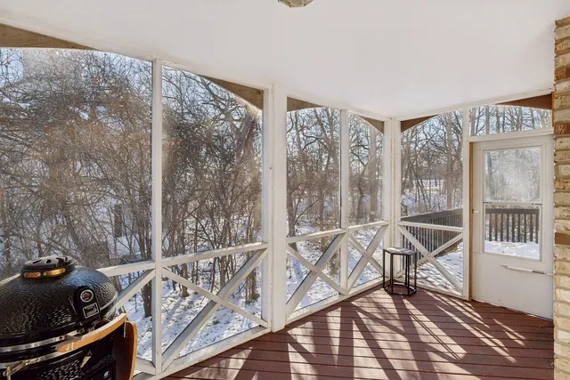 $599,900 | 600 Crosswind Lane, Lindenhurst, IL 60046