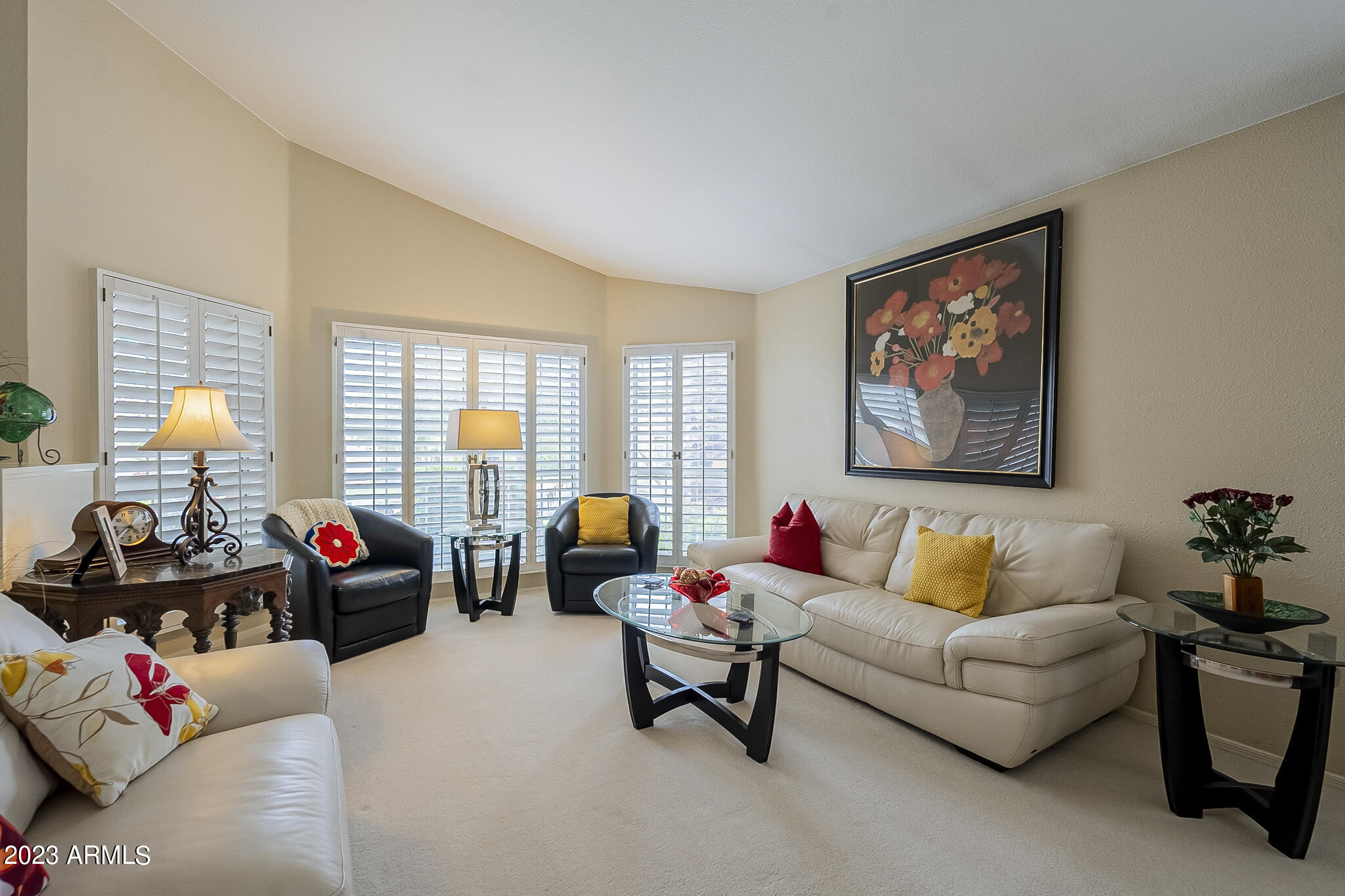 6301 North 4th Drive Phoenix, AZ 85013 - Photo 21 of 72 Living room 2