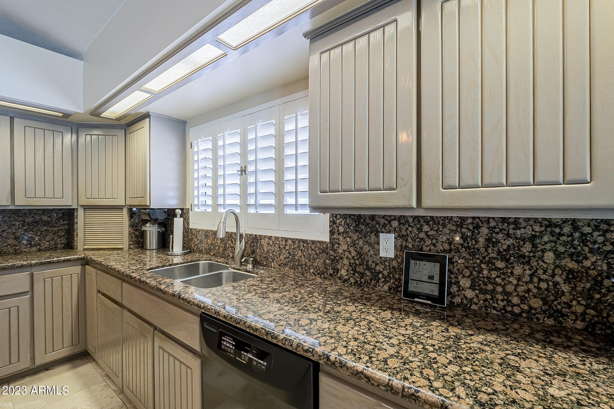6301 North 4th Drive Phoenix, AZ 85013 - Photo 25 of 72 Kitchen 5