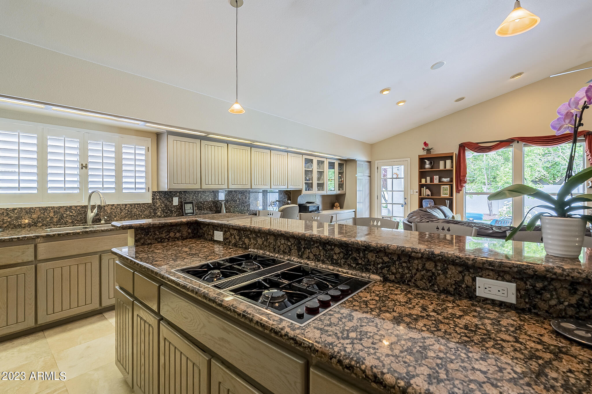 6301 North 4th Drive Phoenix, AZ 85013 - Photo 27 of 72 Kitchen island