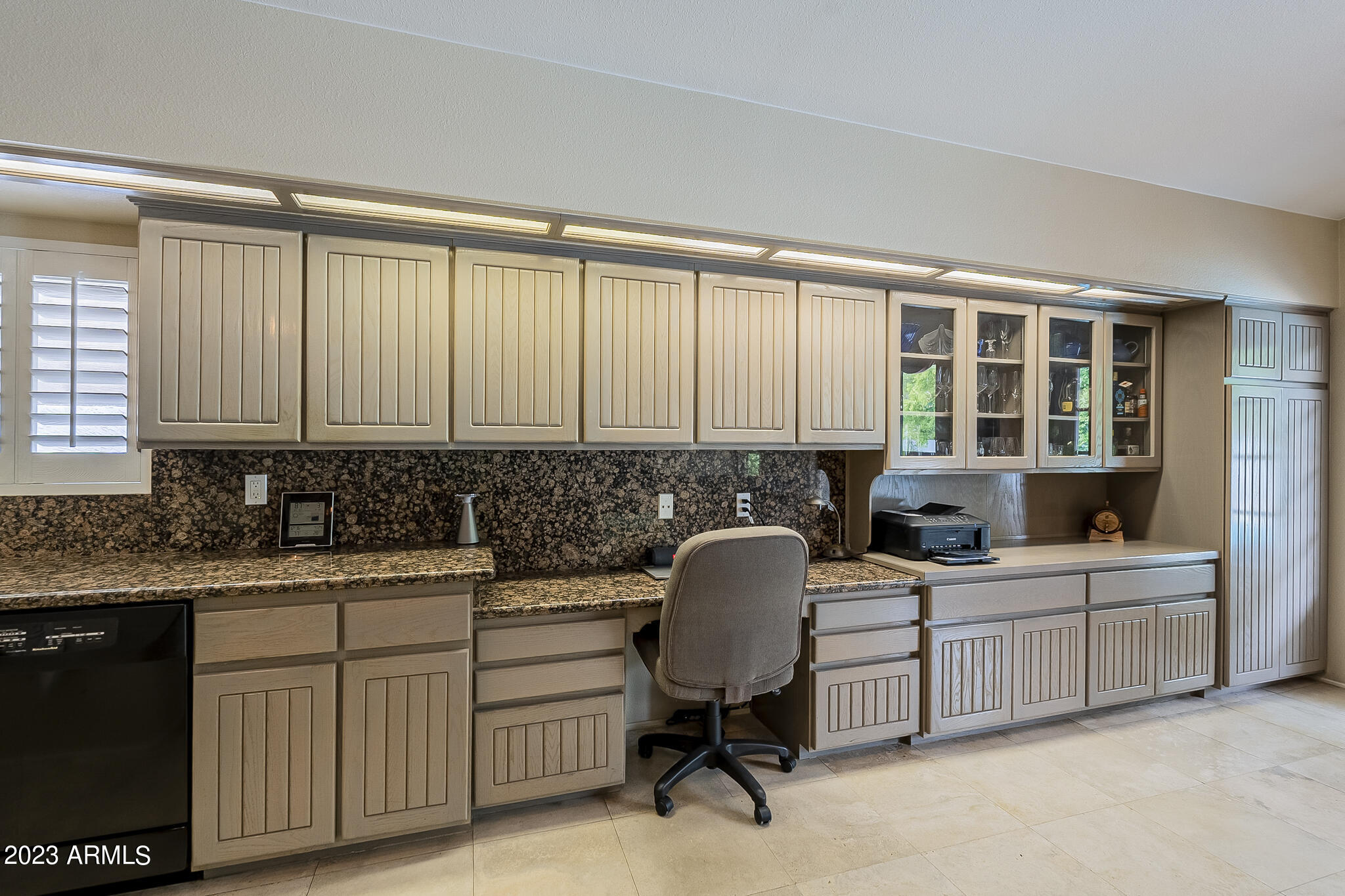 6301 North 4th Drive Phoenix, AZ 85013 - Photo 29 of 72 Kitchen desk area
