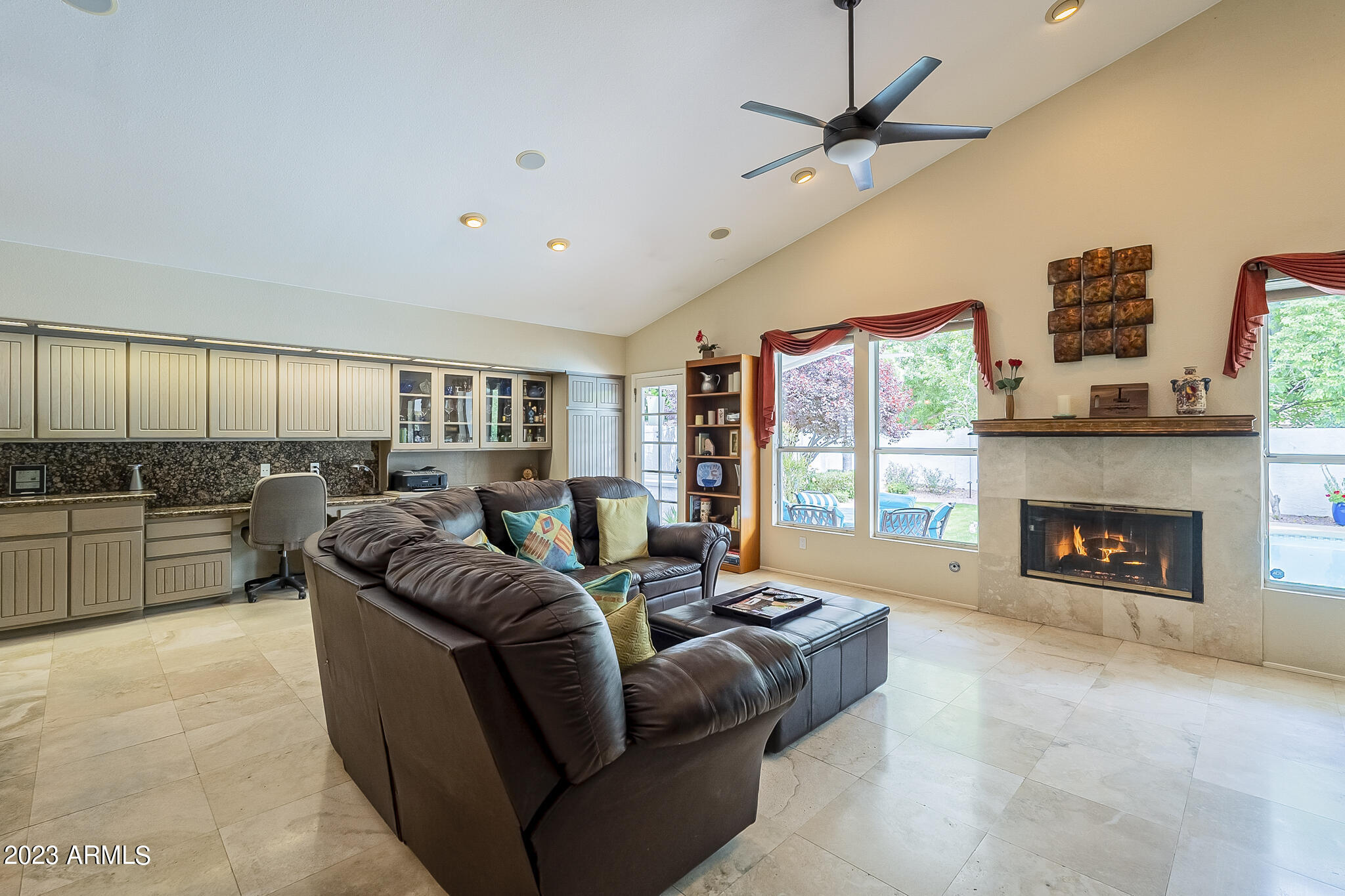 6301 North 4th Drive Phoenix, AZ 85013 - Photo 34 of 72 Great room