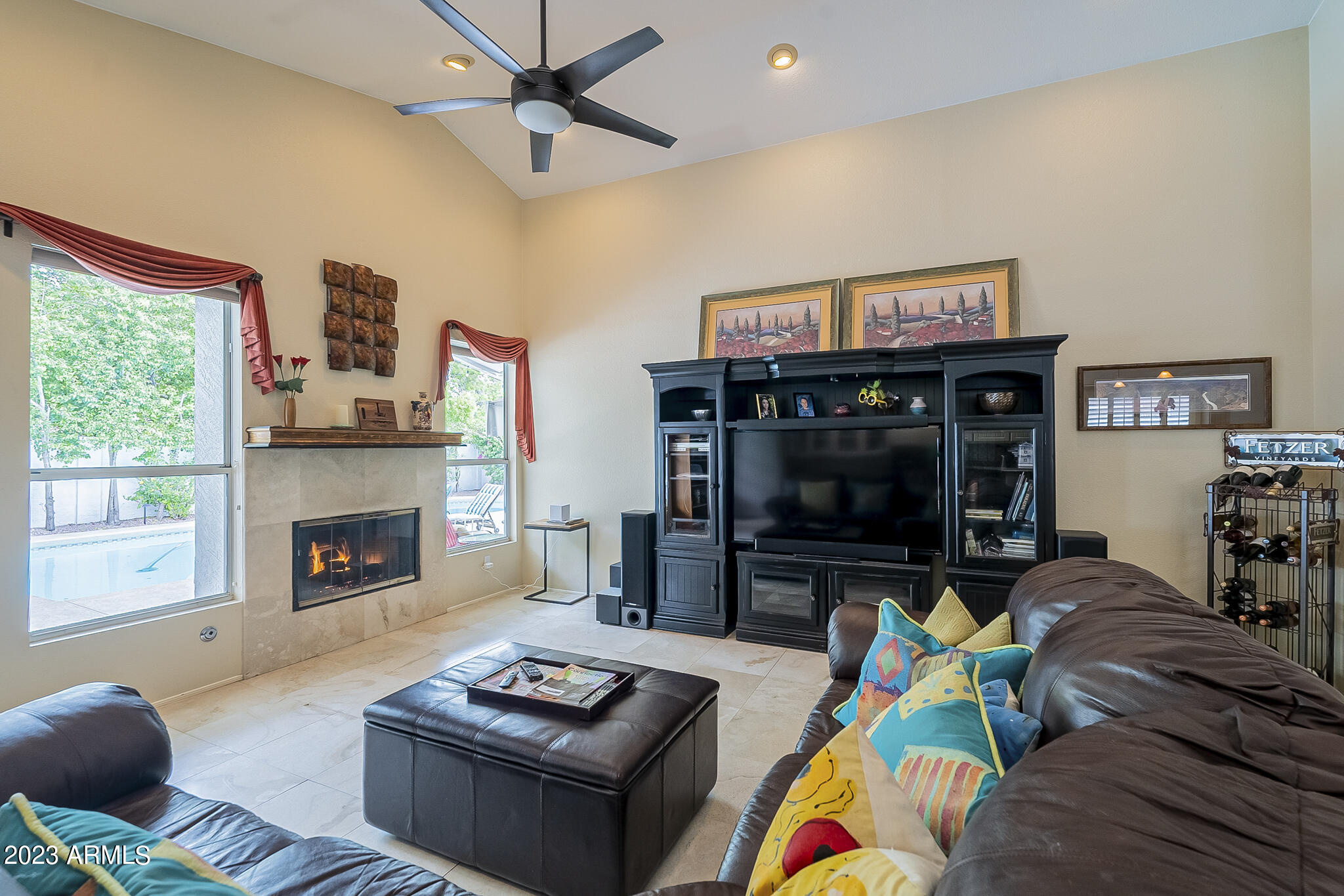 6301 North 4th Drive Phoenix, AZ 85013 - Photo 5 of 72 Great room 6