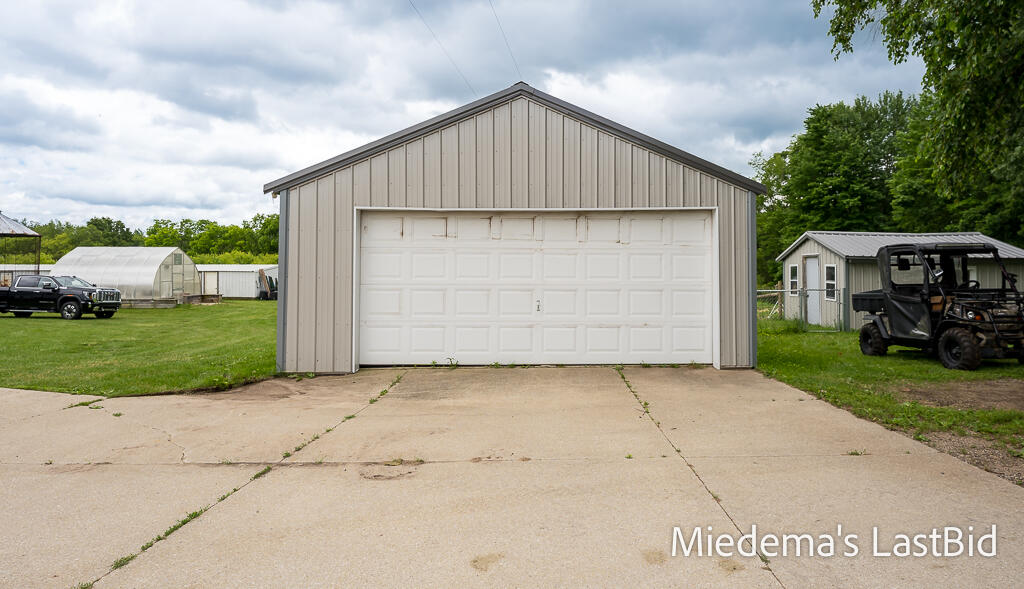 12915 Cassidy Road Bellevue, MI 49021 - Photo 23 of 128 12915CassidyRd-25LoRes