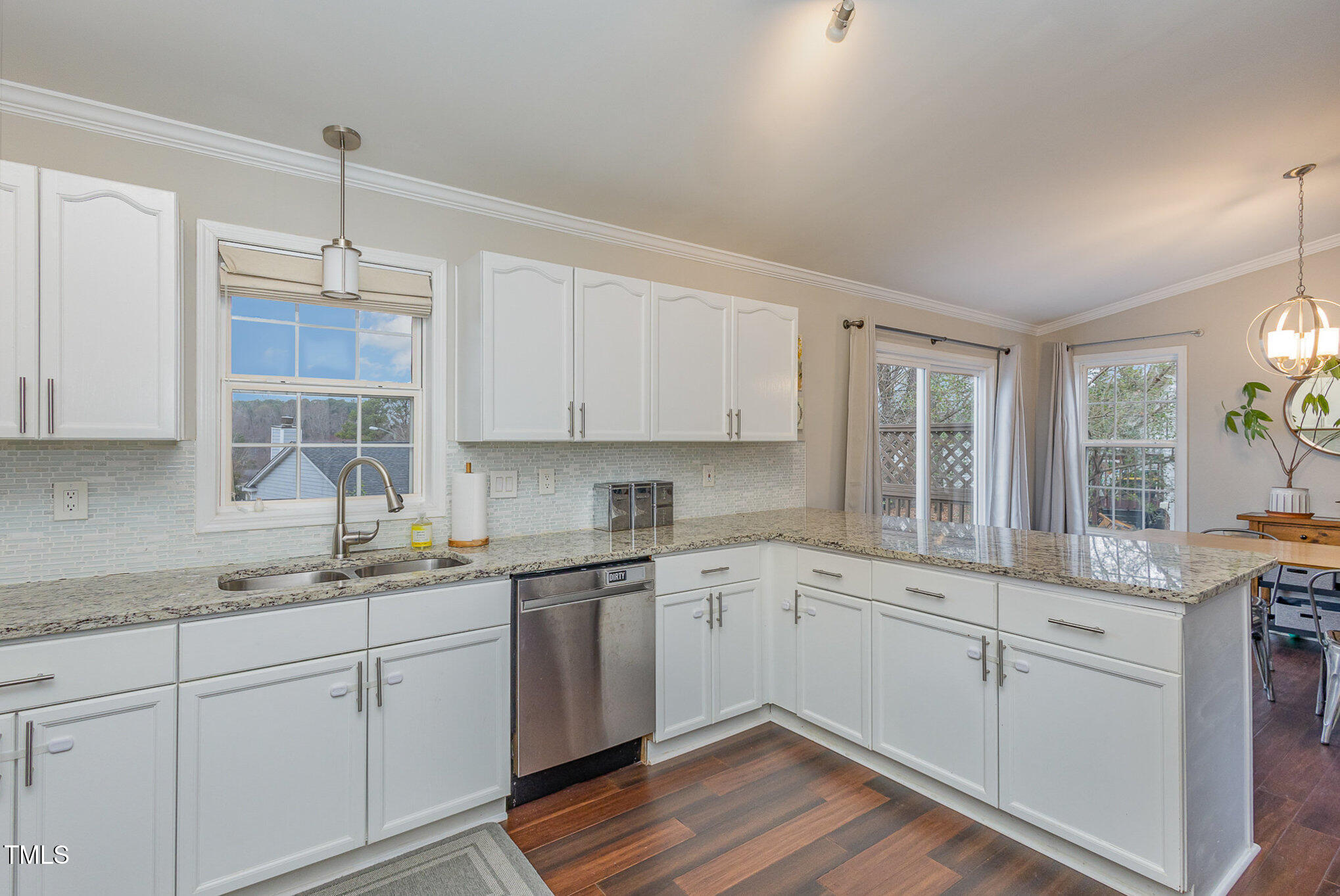 1110 Lexington Farm Road Apex, NC 27502 - Photo 9 of 23 Kitchen
