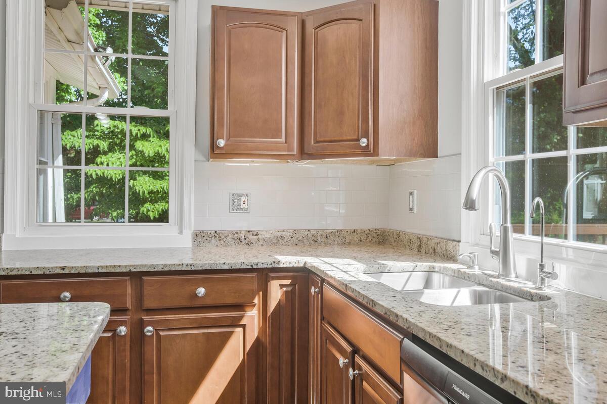 23 Ridge Avenue Edgewater, MD 21037 - Photo 12 of 41 Kitchen