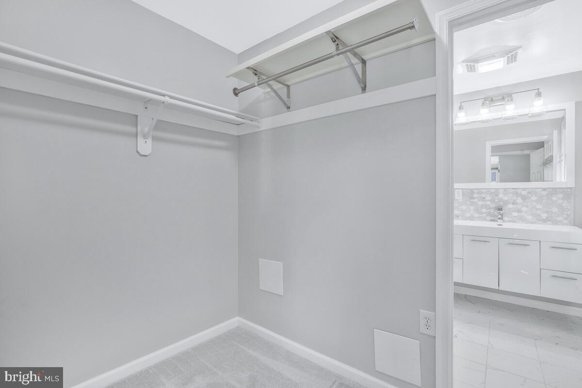 23 Ridge Avenue Edgewater, MD 21037 - Photo 20 of 41 Primary closet