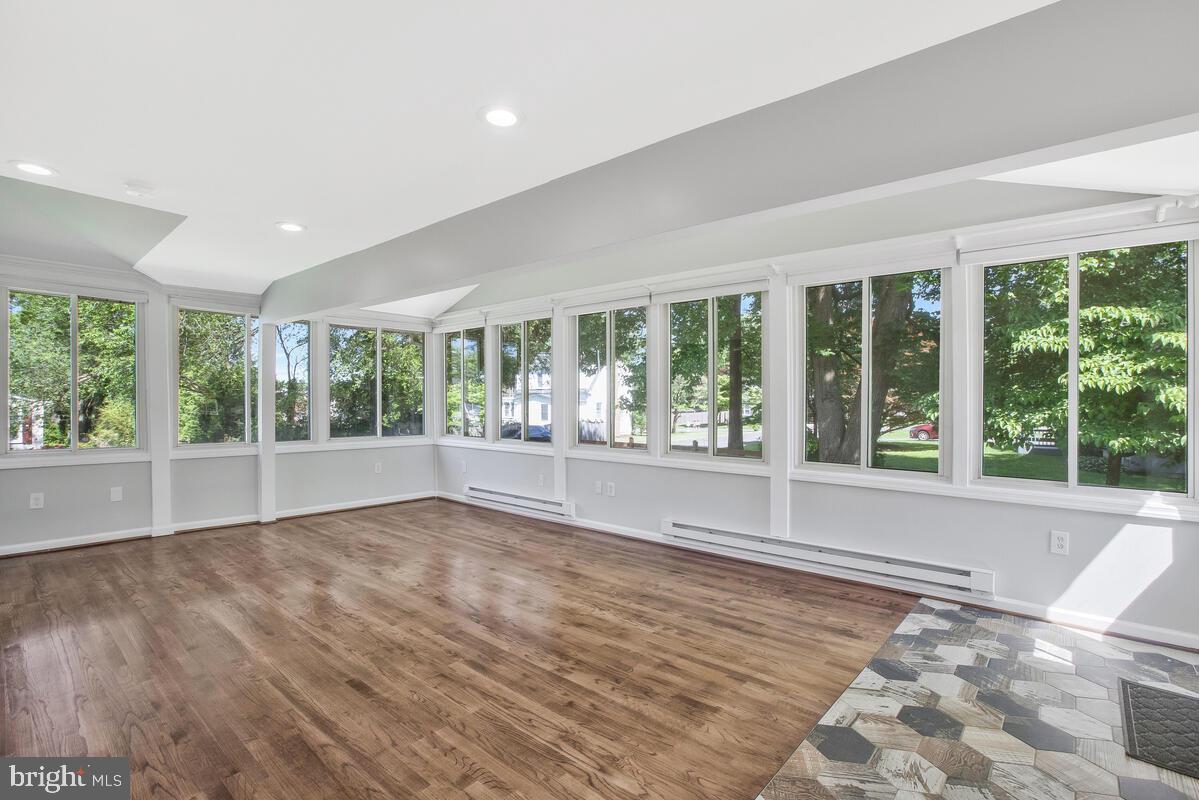 23 Ridge Avenue Edgewater, MD 21037 - Photo 6 of 41 Living room with lots of natural light