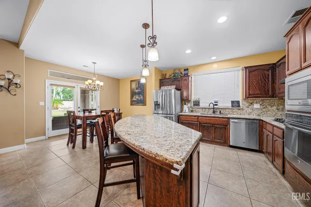 $554,000 | Undisclosed Address, Bakersfield, CA 93312