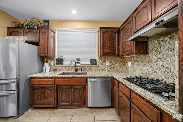 $554,000 | Undisclosed Address, Bakersfield, CA 93312