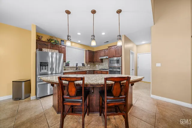 $554,000 | Undisclosed Address, Bakersfield, CA 93312