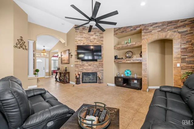 $554,000 | Undisclosed Address, Bakersfield, CA 93312