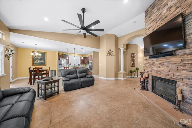 $554,000 | Undisclosed Address, Bakersfield, CA 93312