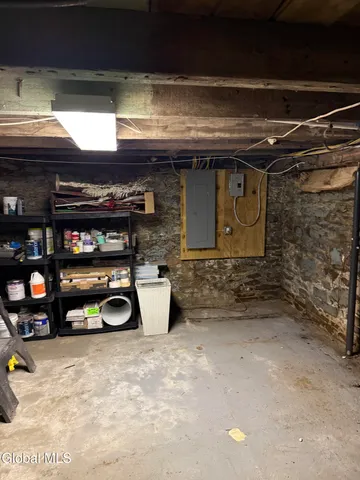 $2,000 | 84 Ferry Street, Troy, NY 12180