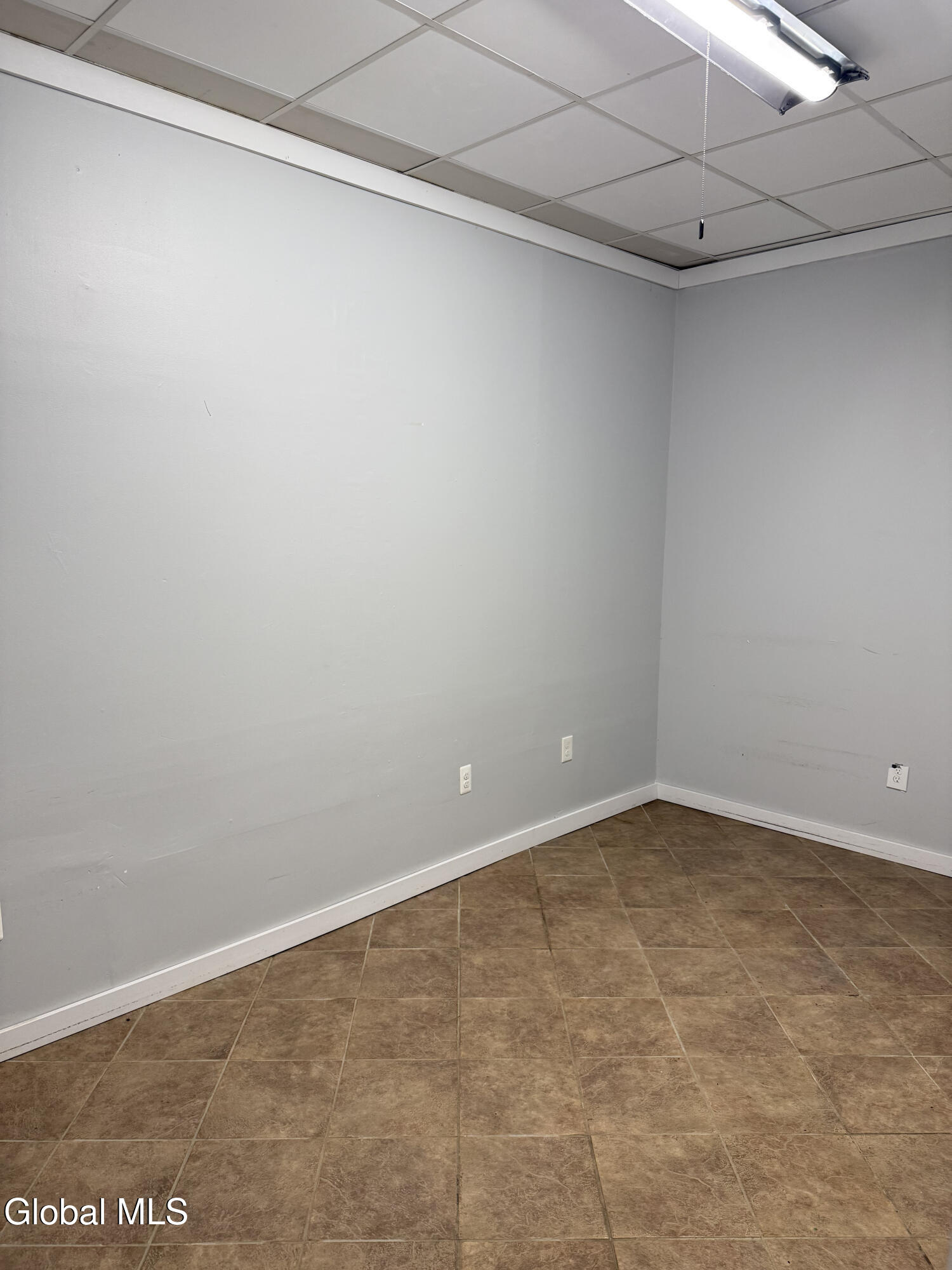 84 Ferry Street Troy, NY 12180 - Photo 3 of 21 IMG_2471