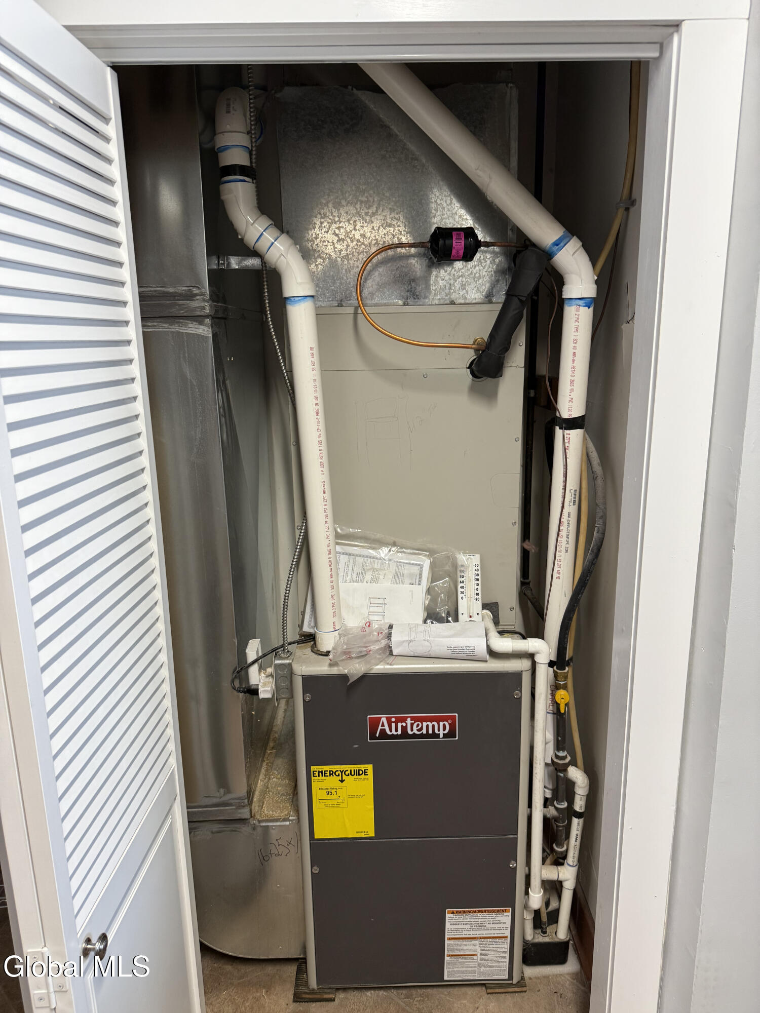 84 Ferry Street Troy, NY 12180 - Photo 6 of 21 IMG_2474