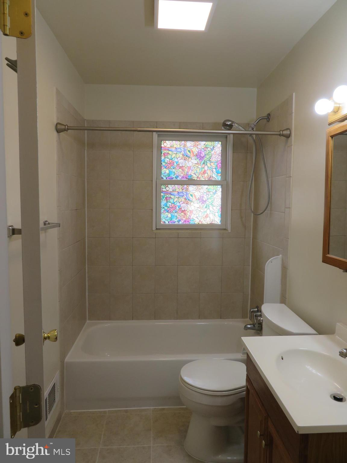 5414 Quesada Road Riverdale, MD 20737 - Photo 12 of 33 Main Level Bathroom