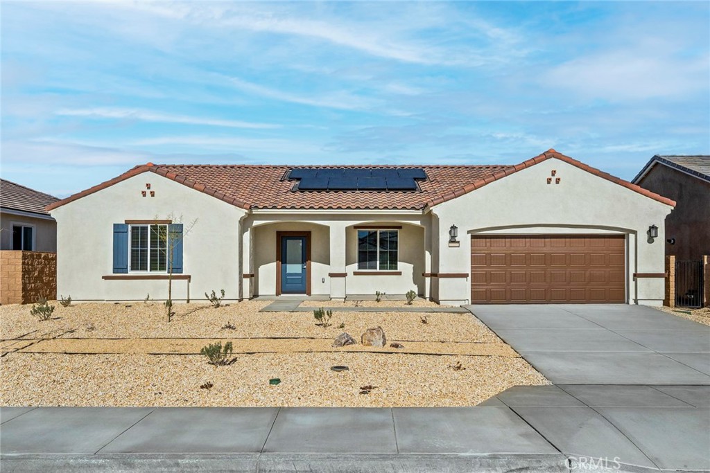 a view of house and yard