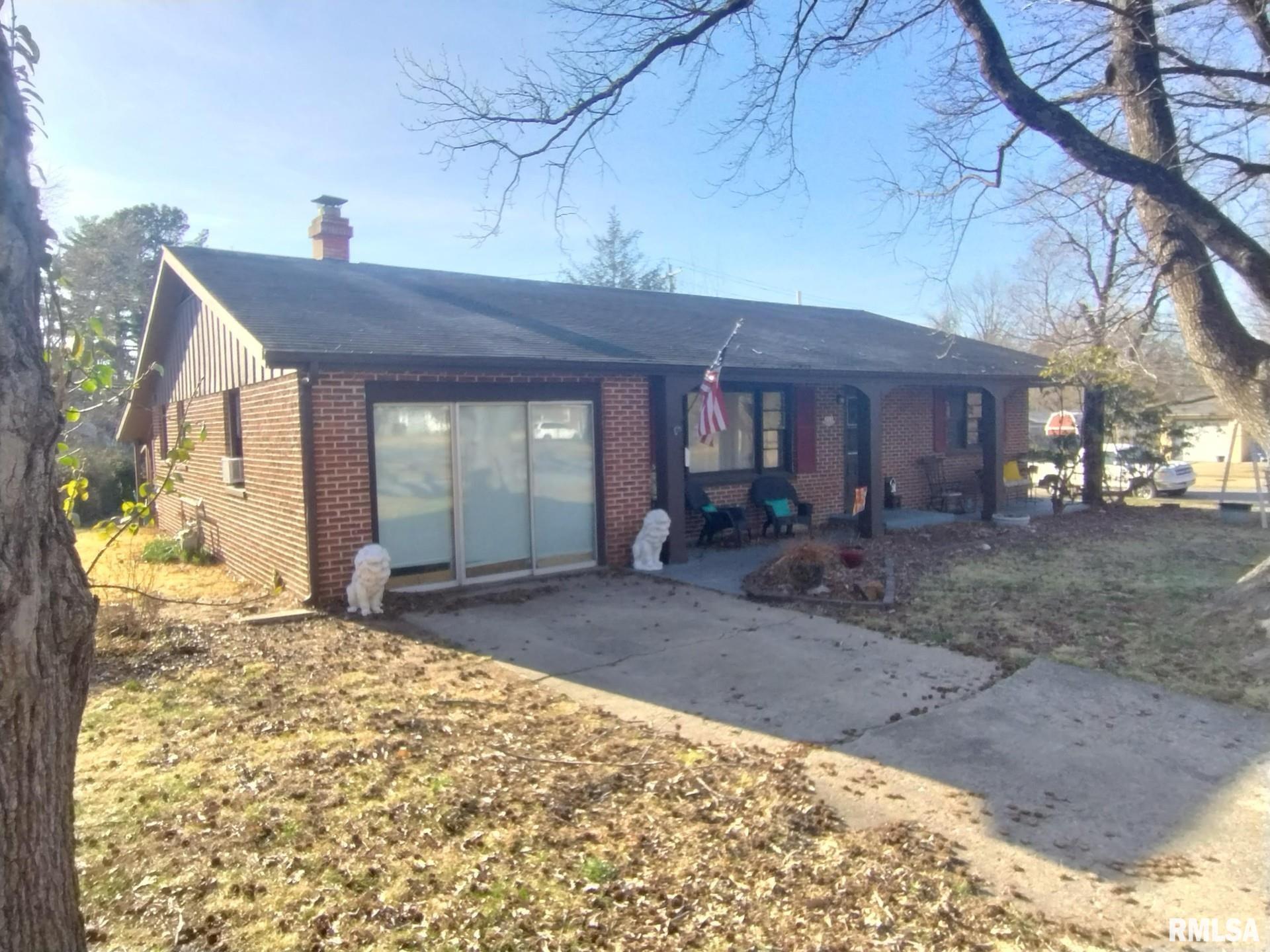600 South Skyline Drive Carbondale, IL 62901 - Photo 1 of 28