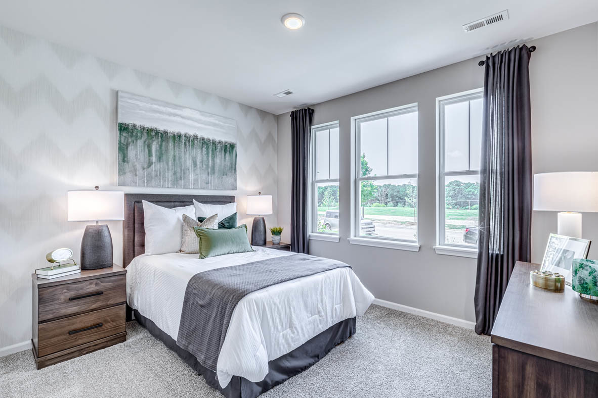 935 Eineke Boulevard Algonquin, IL 60102 - Photo 27 of 39 a bedroom with a bed and a window