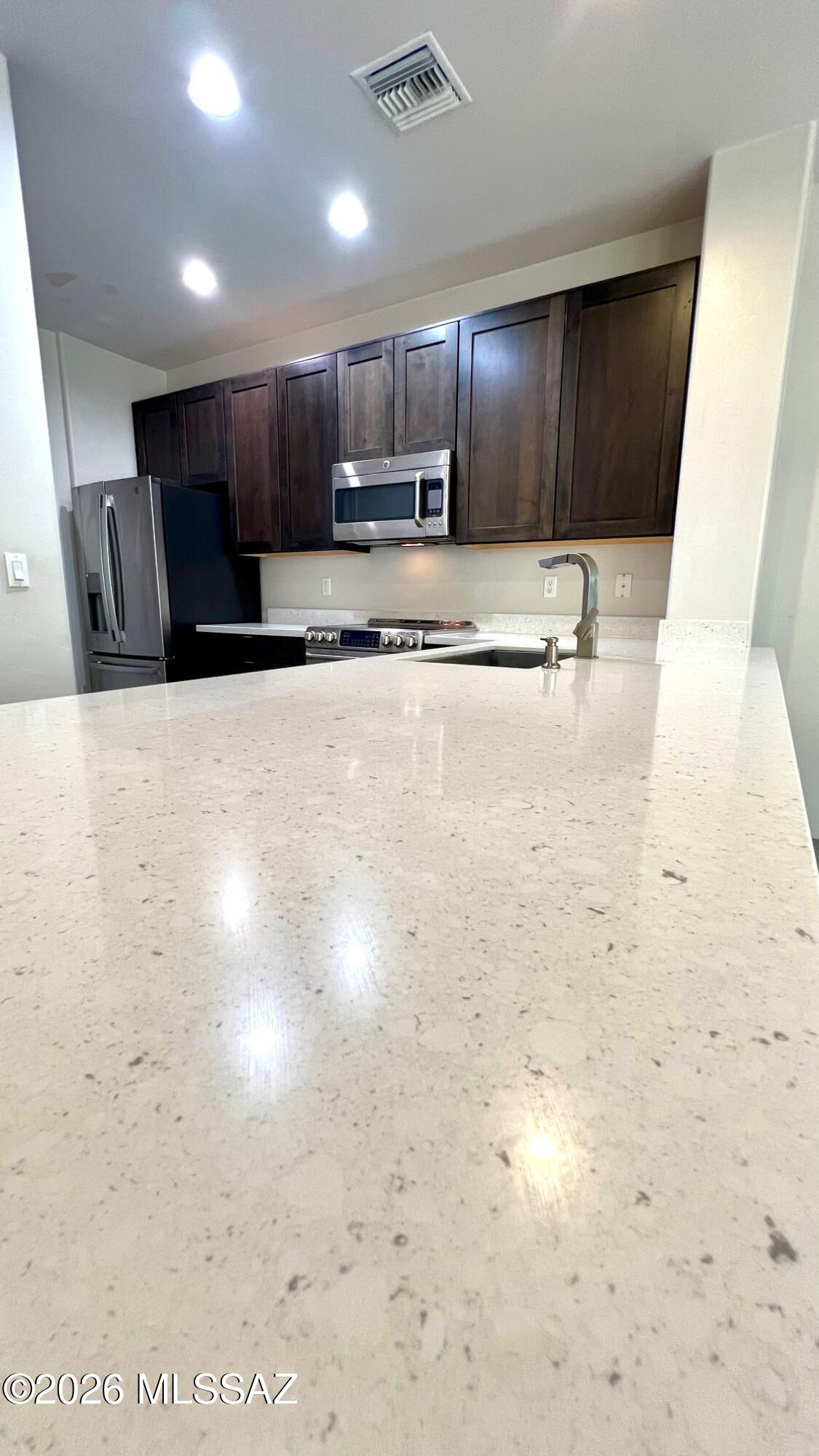 391 East Calderwood Road Tucson, AZ 85704 - Photo 8 of 27
